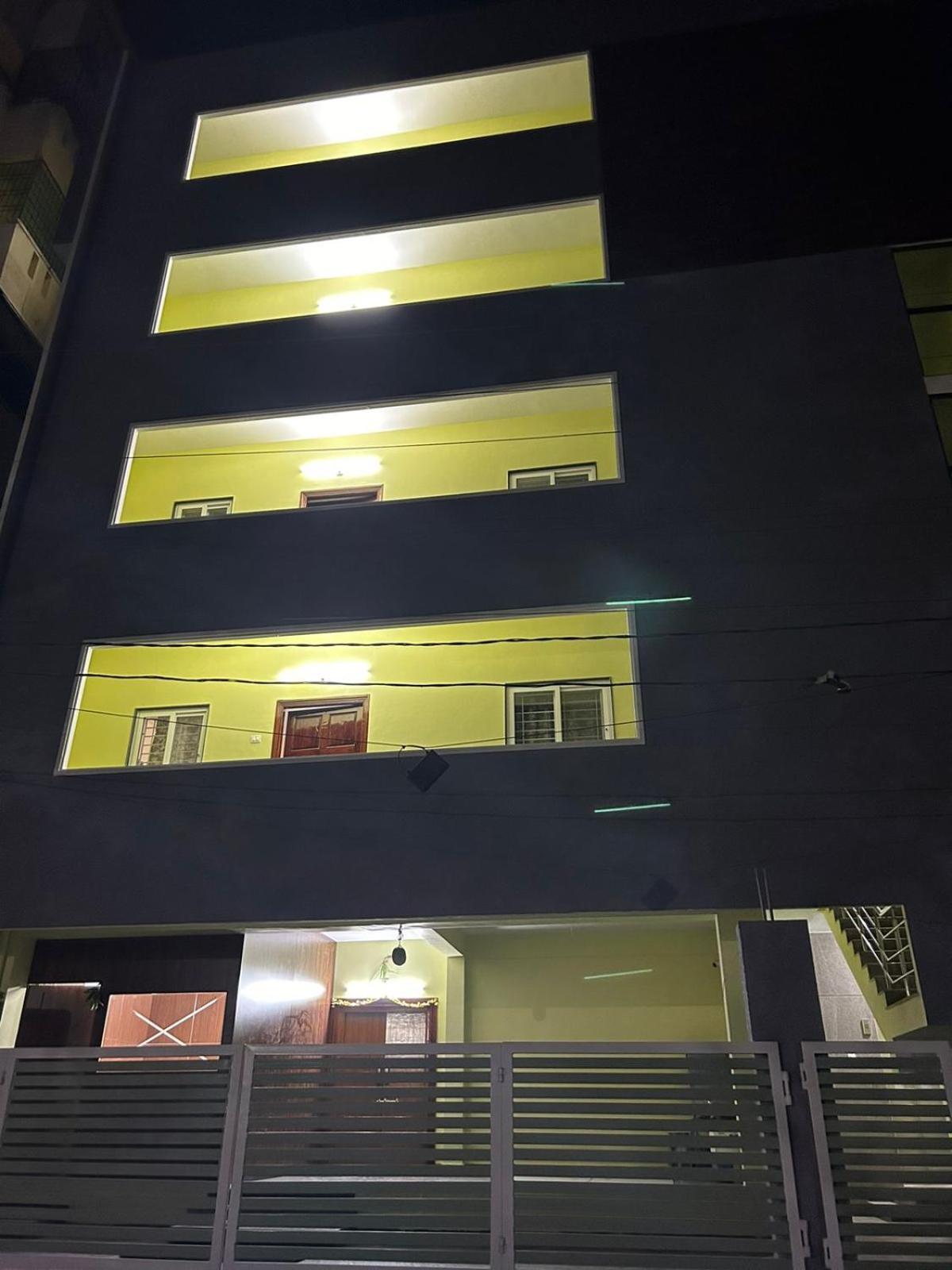Y Stay Homestay Tirupati Luaran gambar